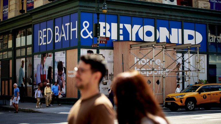 Bed Bath & Beyond CFO Gustavo Arnal fell to his death in Manhattan